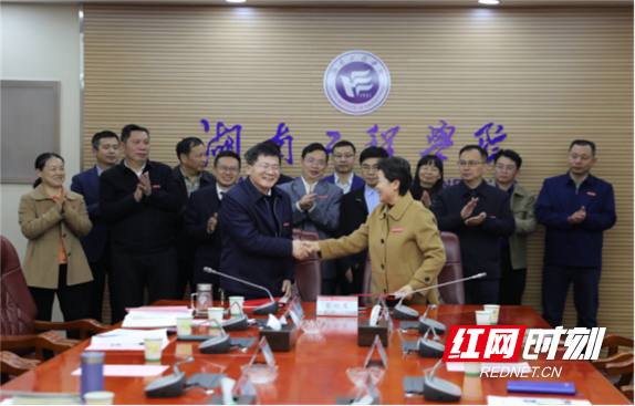 77F93993A18E0903F16524AEFD0_0B29E9D8_C885B.png 77F93993A18E0903F16524AEFD0_0B29E9D8_C885B.png