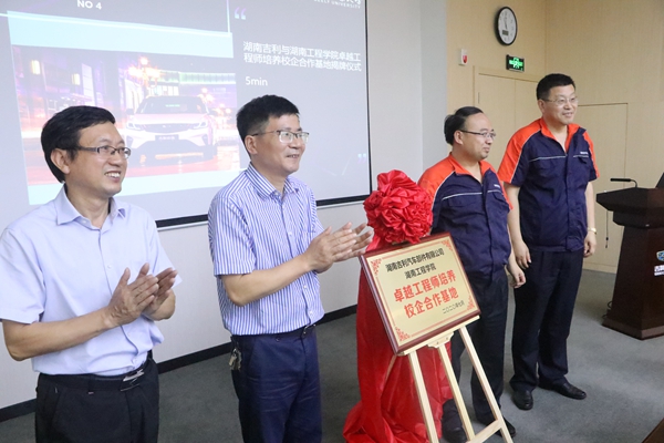 1595240112297081539.jpg 2.jpg